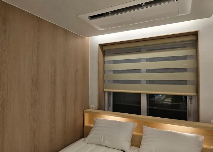 Urbannest Cheonggye Hotel *